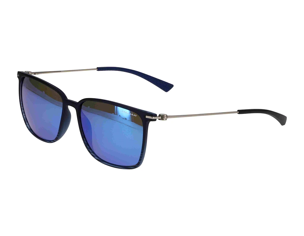 Front view Jaguar 37625 (3100)