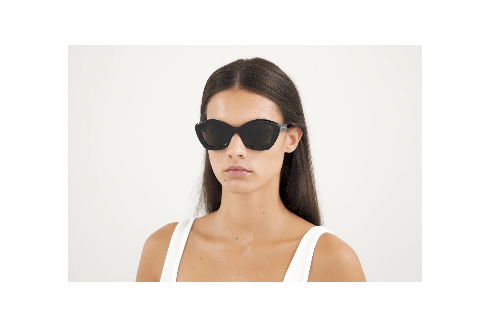 Front view Saint Laurent SL 68 (001)