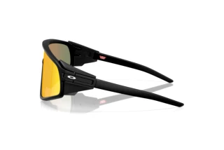 Side view Oakley LATCH PANEL (OO9404 - 940416)