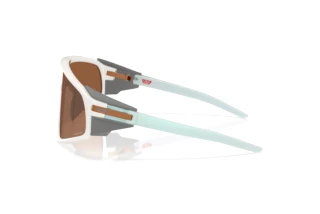 Side view Oakley LATCH PANEL (OO9404 - 940421)