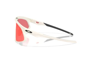 Side view Oakley RSLV 141 (OO9524D - 952405)