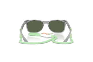 Rear view Ray-Ban Kids JUNIOR NEW WAYFARER (RJ9052S - 722871)