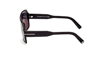 Side view Tom Ford CAMDEN (FT0933 - 01A)